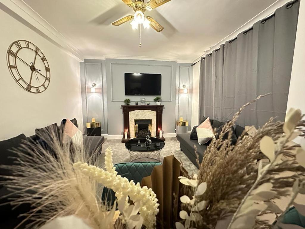 Appartamento Beautiful Three Bedroom Family Londra