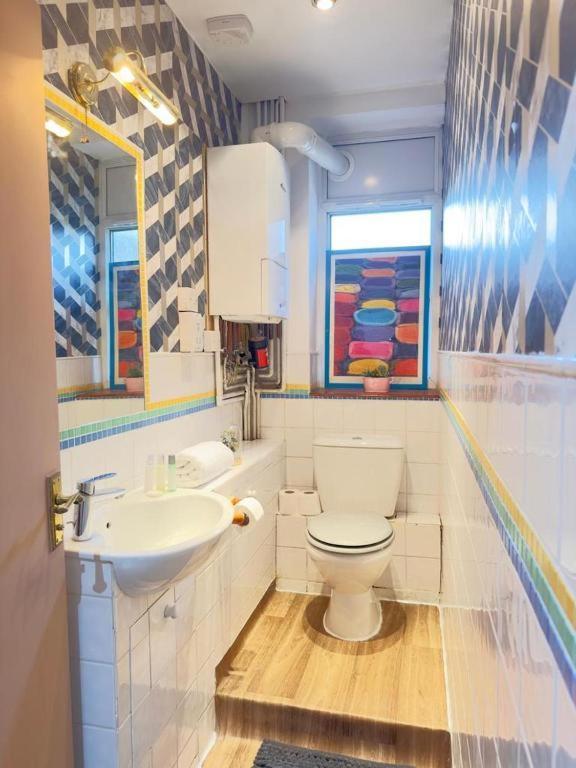 Beautiful Three Bedroom Family Londra
