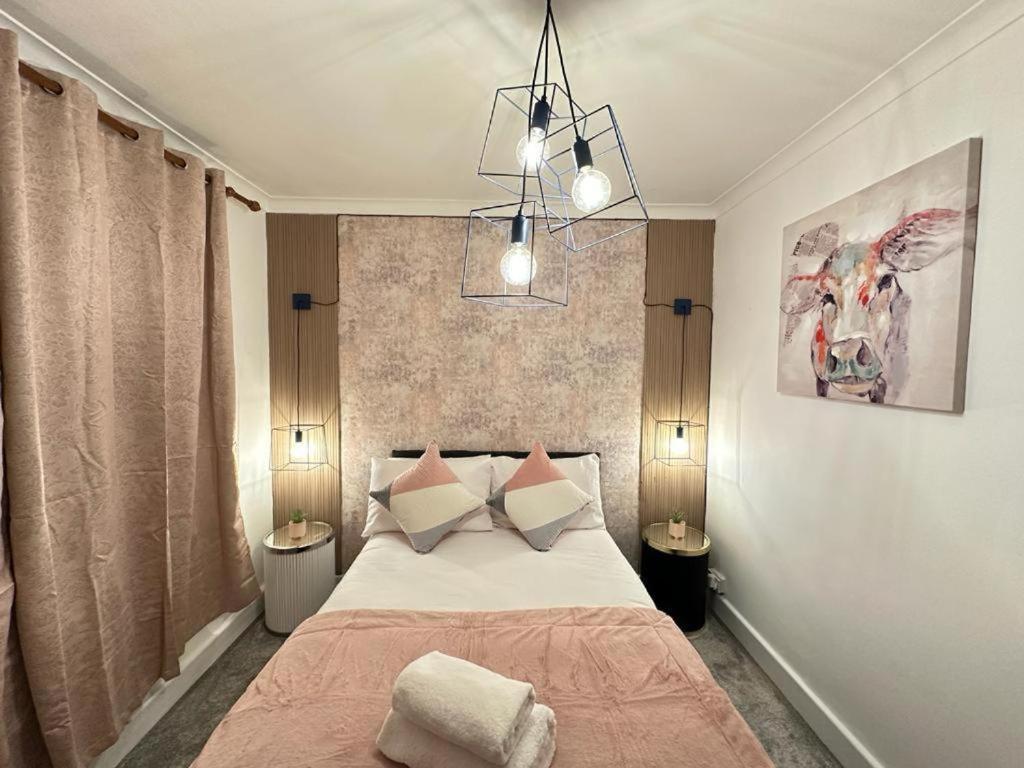 Beautiful Three Bedroom Family Appartamento